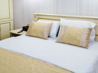 Отель ArcadiaSky Одесса Двухместный номер с 1 кроватью и балконом-10