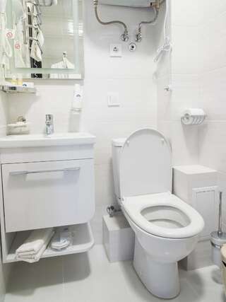 Отель ArcadiaSky Одесса Двухместный номер с 1 кроватью и балконом-12