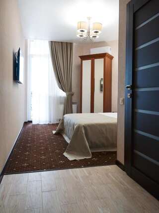 Отель ArcadiaSky Одесса Двухместный номер с 1 кроватью и балконом-26